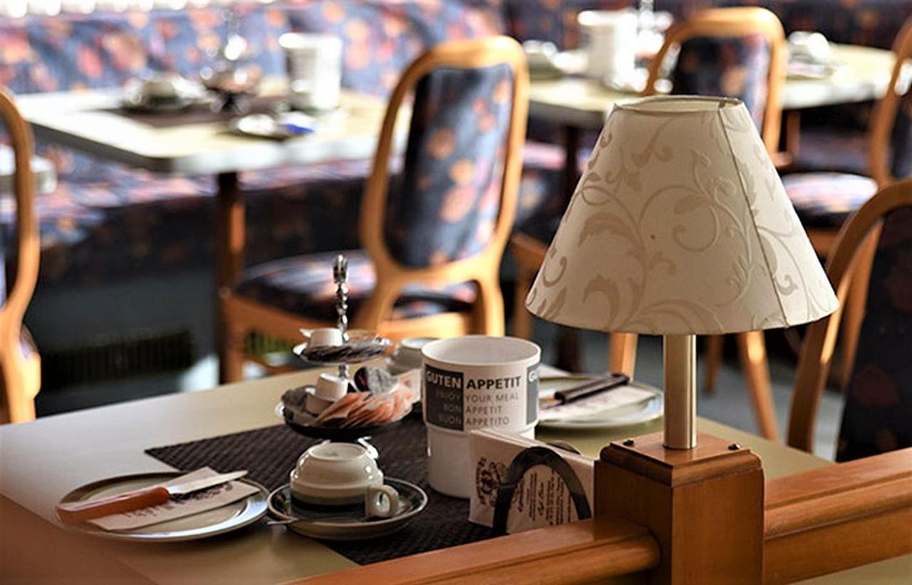 Hotel Conditorei Cafe Baier Schoemberg  Bagian luar foto