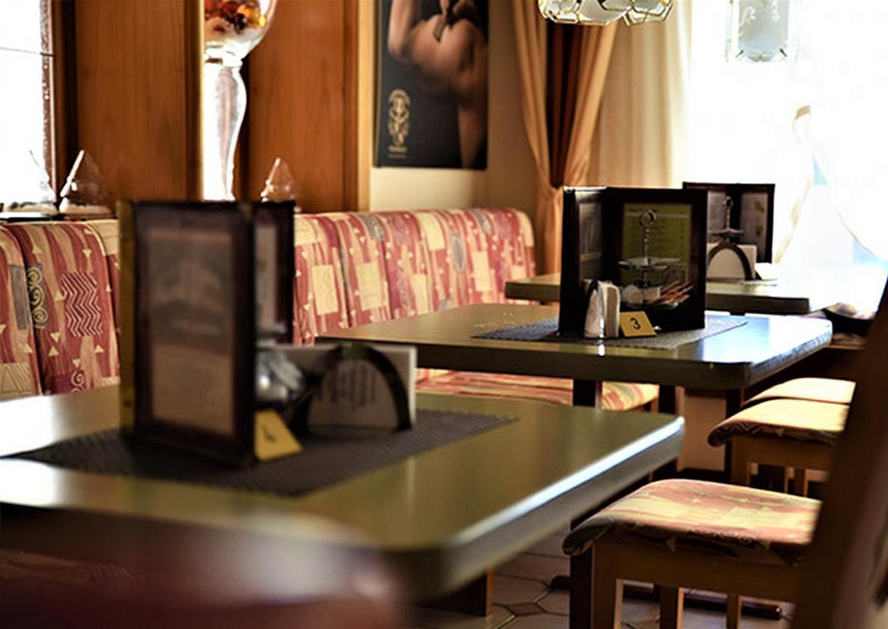 Hotel Conditorei Cafe Baier Schoemberg  Bagian luar foto