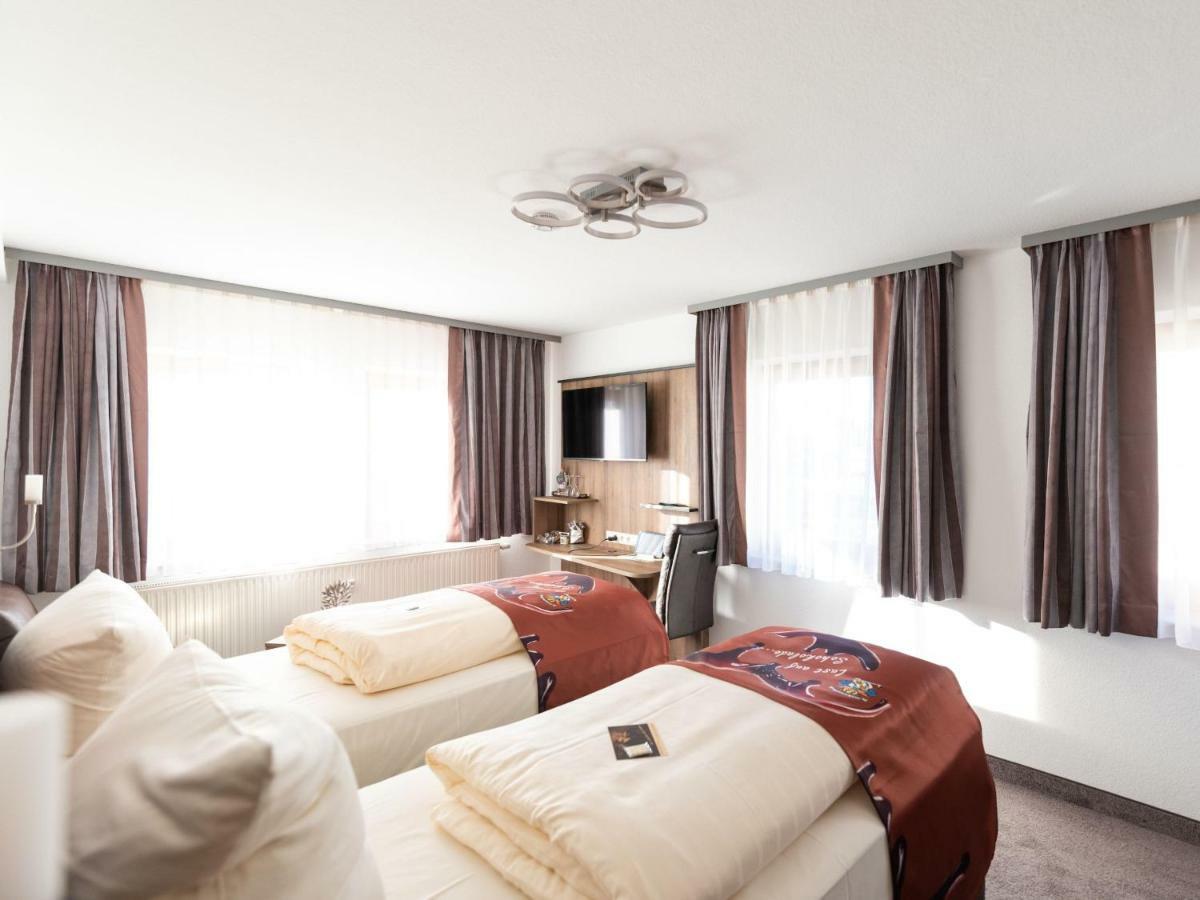 Hotel Conditorei Cafe Baier Schoemberg  Bagian luar foto